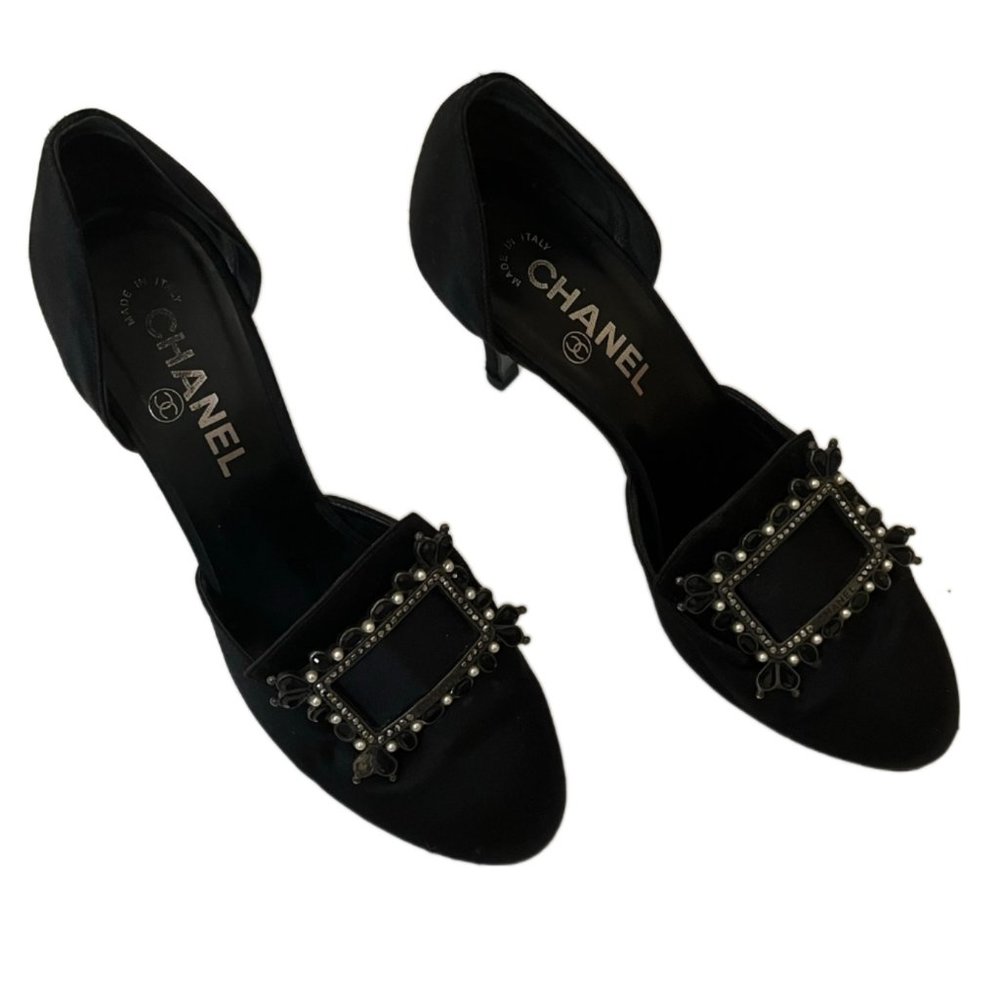 Chanel Black Satin 3.5" heels Gemstone buckle Size 36.5  (US size 6) - Picture 3 of 14